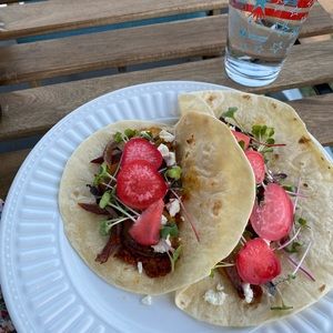 Meet your Posher, Sierra